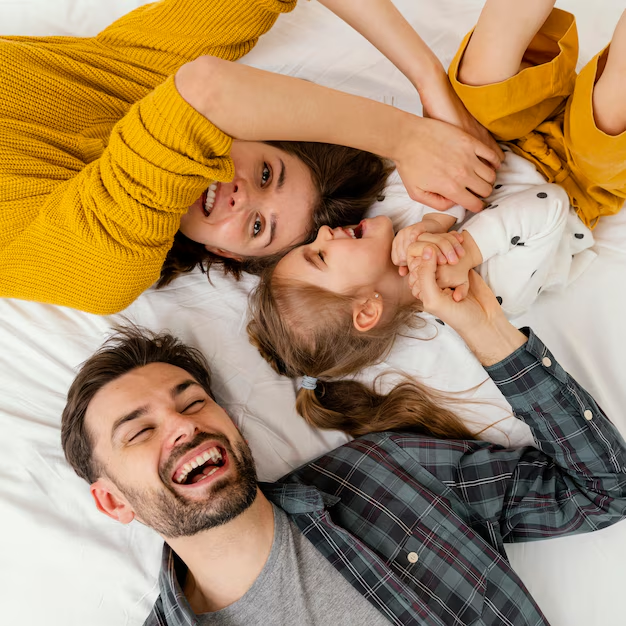 A couple with their daughter